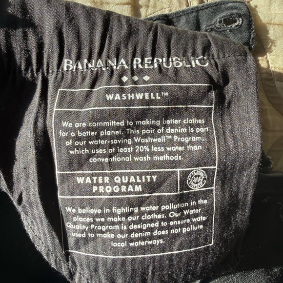 Banana Republic Black Travel Athletic Jeans 33x32 in great condition - Picture 5 of 5